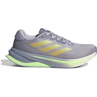 Dieser vielseitige Laufschuh von adidas liefert dir den perfekten Mix aus Halt und Komfort. Die Dreamstrike+ Zwischensohle dämpft jeden deiner Schritte. Und die Dual Density Support Rods sind so konzipiert