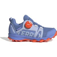 Nass und rutschig. Felsig und voller Wurzeln. Kein Problem mit diesem Trailrunning-Schuh für Kinder. Von der griffigen Traxion Außensohle bis hin zum fein verstellbaren BOA® Fit System bietet er kleinen Abenteurern optimale Traktion und einen sicheren Sitz. adidas RAIN.RDY hält Nässe ab und sorgt so außerdem für ein angenehm trockenes Tragegefühl. Motiviere deinen kleinen Entdecker