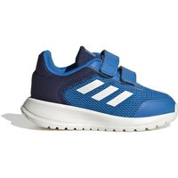 Dieser adidas Schuh für Babys und Kleinkinder ist der perfekt für kleine Wirbelwinde. Die durchgehende EVA-Sohle macht Krabbeln und erste Schritte superbequem und sorgt beim Spielen und Toben für Support. Der Schuh darf bei den täglichen Abenteuern auf keinen Fall fehlen.Das Design ist Teil unseres Engagements gegen Plastikmüll und besteht zu mindestens 50 % aus recycelten Materialien. ADIDAS Kinder Laufschuhe Tensaur Run im INTERSPORT-Onlineshop bestellen. Material: Material-Mix. Hochwertige Sportartikel und funktionale wie trendige Sportbekleidung für Damen