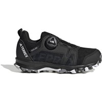 Nass und rutschig. Felsig und voller Wurzeln. Kein Problem mit diesem Trailrunning-Schuh für Kinder. Von der griffigen Traxion Außensohle bis hin zum fein verstellbaren BOA® Fit System bietet er kleinen Abenteurern optimale Traktion und einen sicheren Sitz. adidas RAIN.RDY hält Nässe ab und sorgt so außerdem für ein angenehm trockenes Tragegefühl. Motiviere deinen kleinen Entdecker