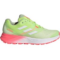 Mit diesem adidas TERREX Trailrunning-Schuh kannst du alles erkunden – von der City bis hin zum unwegsamsten Trail. Er ist leicht und das Obermaterial aus atmungsaktivem Mesh umschließt deinen Fuß passgenau für zuverlässigen Halt auf unebenem Untergrund. Eine ebenfalls leichte Zwischensohle reduziert das Gewicht