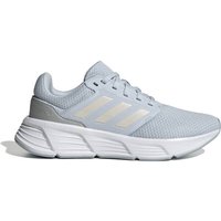 adidas Designs sind für ihren Mix aus Performance und Style bekannt. Das trifft auch auf diesen Laufschuh zu. Ausgestattet mit innovativen Tech-Features ist er stylish genug für den Alltag. Das leichte Mesh-Obermaterial sorgt für angenehme Luftzirkulation und die Cloudfoam Zwischensohle garantiert ein dämpfendes