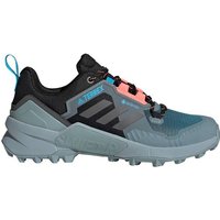 Du bist auf deinen Wanderungen gern schnell unterwegs? Dann ist der adidas TERREX Swift R3 GORE-TEX Wanderschuh die perfekte Wahl. Er kombiniert die Leichtigkeit und Dämpfung eines Trailrunning-Schuhs mit der Vielseitigkeit und Stabilität eines klassischen Wanderschuhs. adidas Damen TERREX Swift R3 GORE-TEX Wanderschuh im INTERSPORT-Onlineshop bestellen. Material: Synthetik