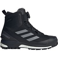 Erkunde die verschneiten Winterlandschaften mit dem adidas Terrex Conrax BOA RAIN.RDY! Dieser innovative Wanderschuh ist speziell für anspruchsvolle Touren bei Schnee