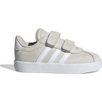 Bereit fürs nächste Abenteuer. Dieser adidas Schuh für Babys und Kleinkinder kommt mit verstellbaren Klettverschlüssen für einfaches An- und Ausziehen. Sein Synthetik-Obermaterial